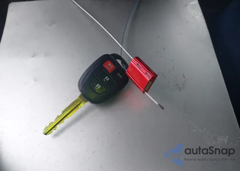 2014 Toyota Corolla S Plus z USA, uszkodzony, nr VIN 2T1BURHE5EC069250